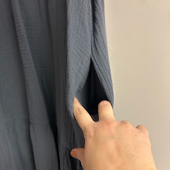 Universal Thread Charcoal Sleeveless Top - Picture 6 of 6